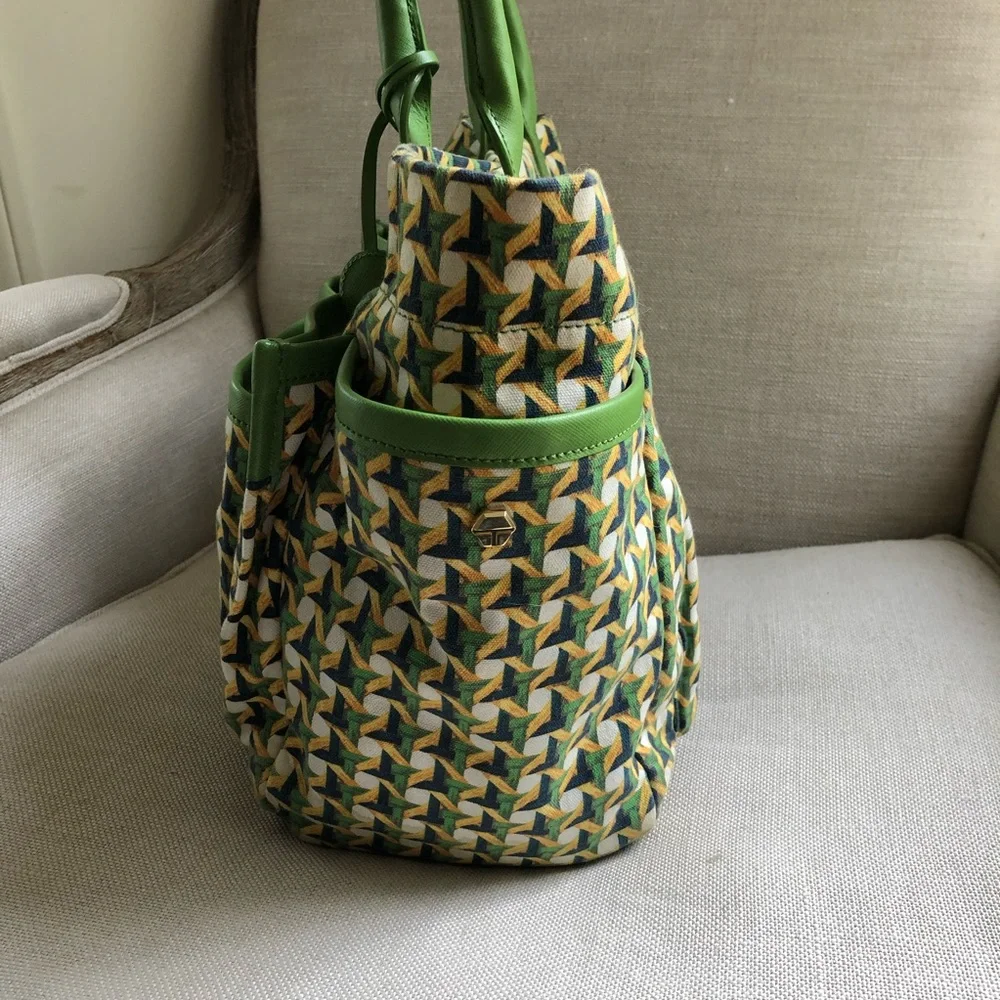 Tory Burch Tote Carryall Green Canvas Print Katie